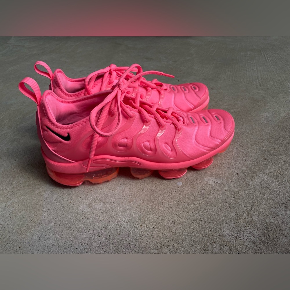 Nike Air Max VaporMax Plus - Hyper Pink (Women’s)